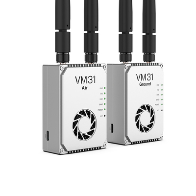 VM31 Video&amp;Data&amp;RC link ha due frequenze opzionali ((800MHz、1.4 GHz) con una gamma di trasmissione di 15 km (aria-terra).